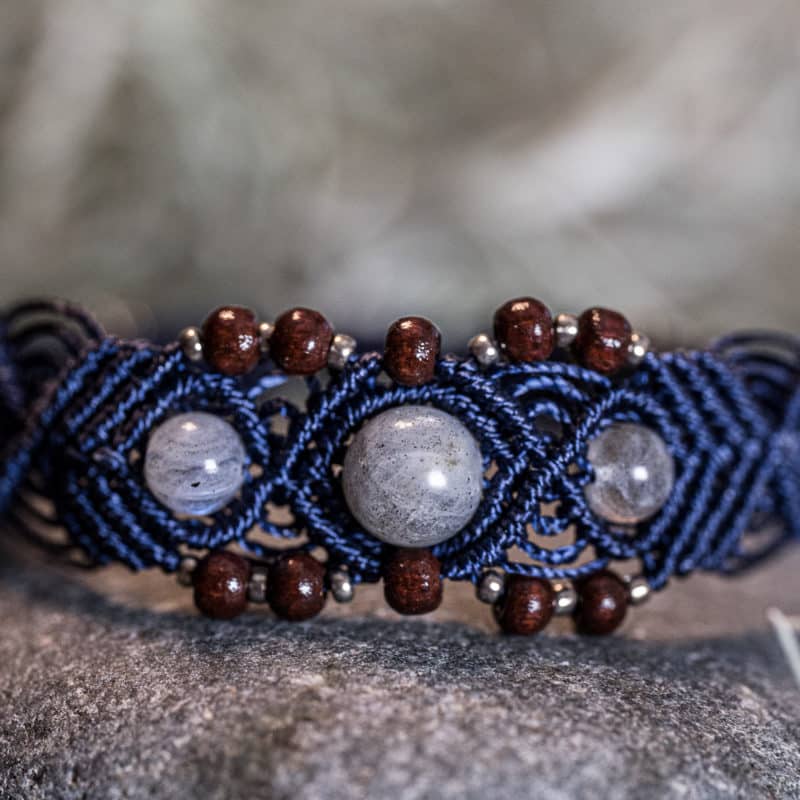 Mineraux et macrame bracelet micromacrame labradorite 2